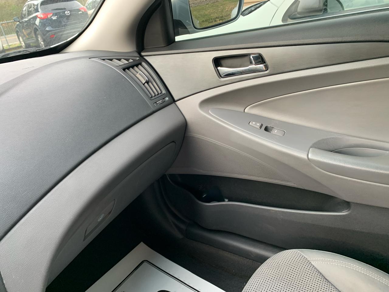 Hyundai Sonata 4dr Sdn 2.4L Auto GLS *Ltd Avail* 2013