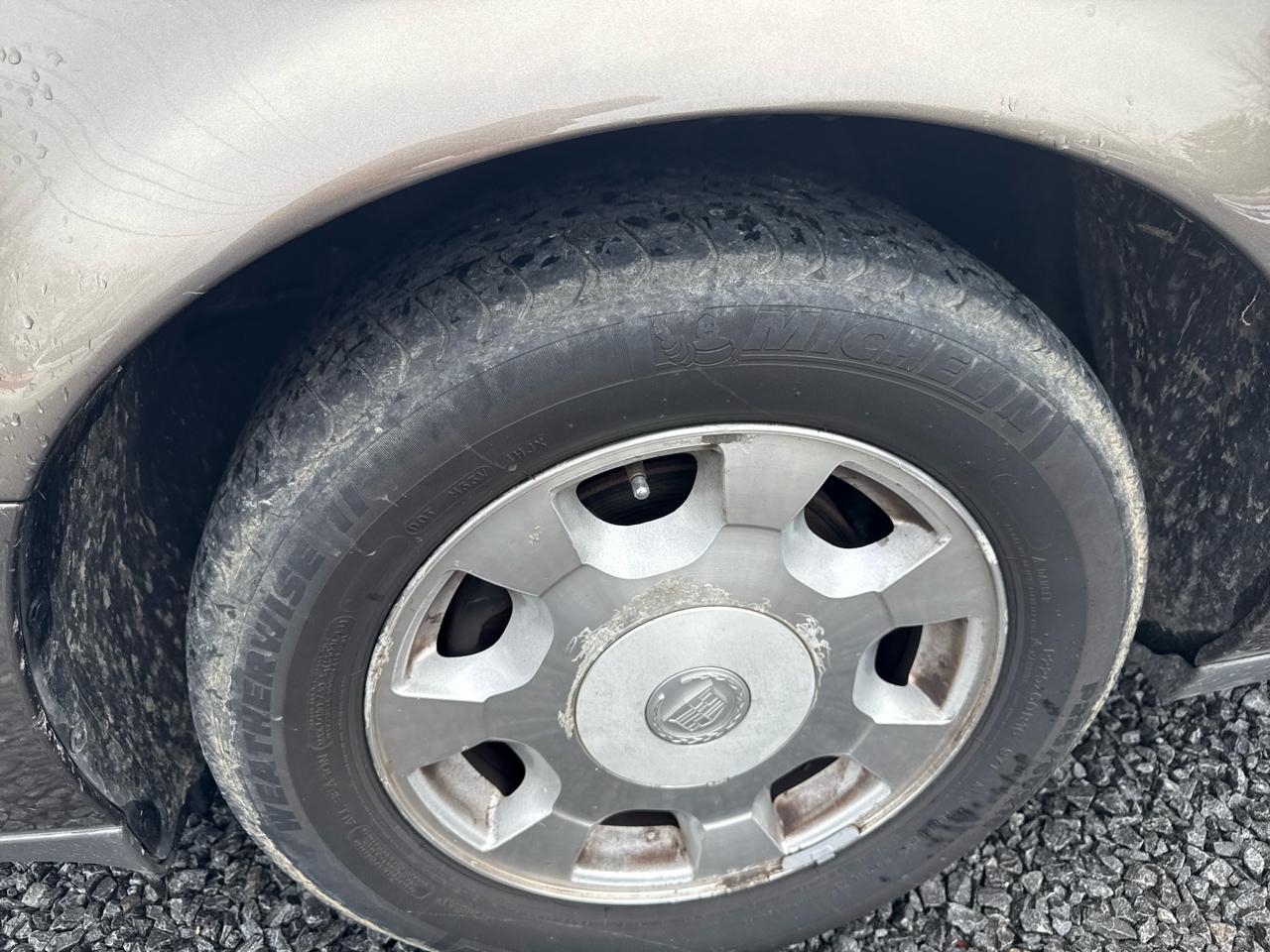 Cadillac DeVille 4dr Sdn 2002