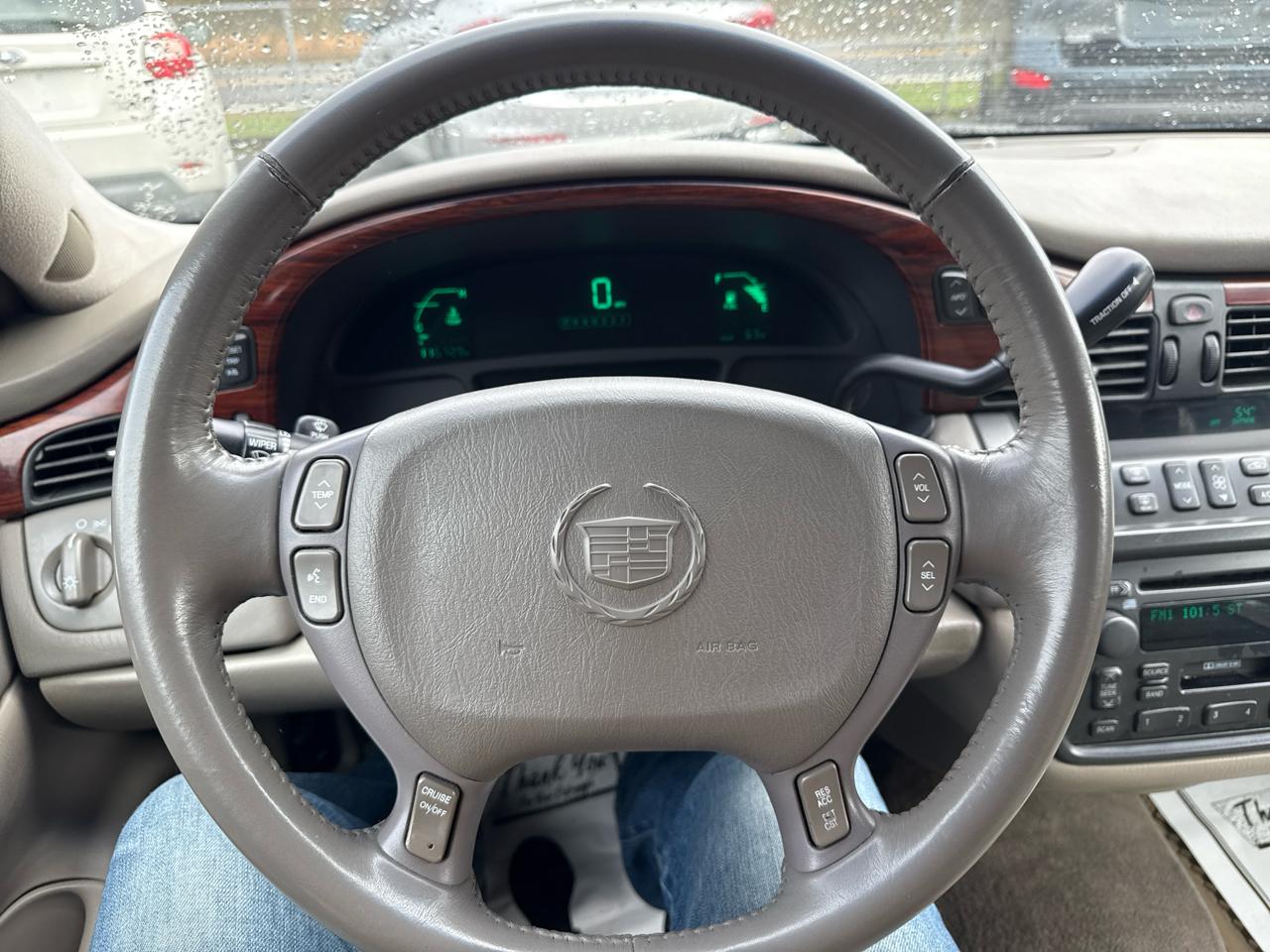 Cadillac DeVille 4dr Sdn 2002