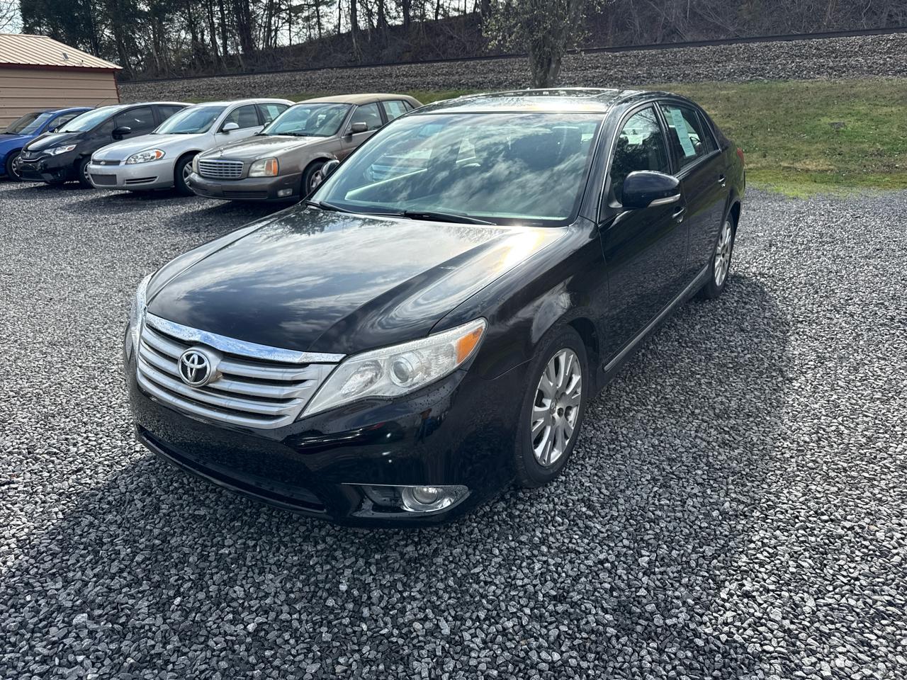 Toyota Avalon 4dr Sdn (Natl) 2012