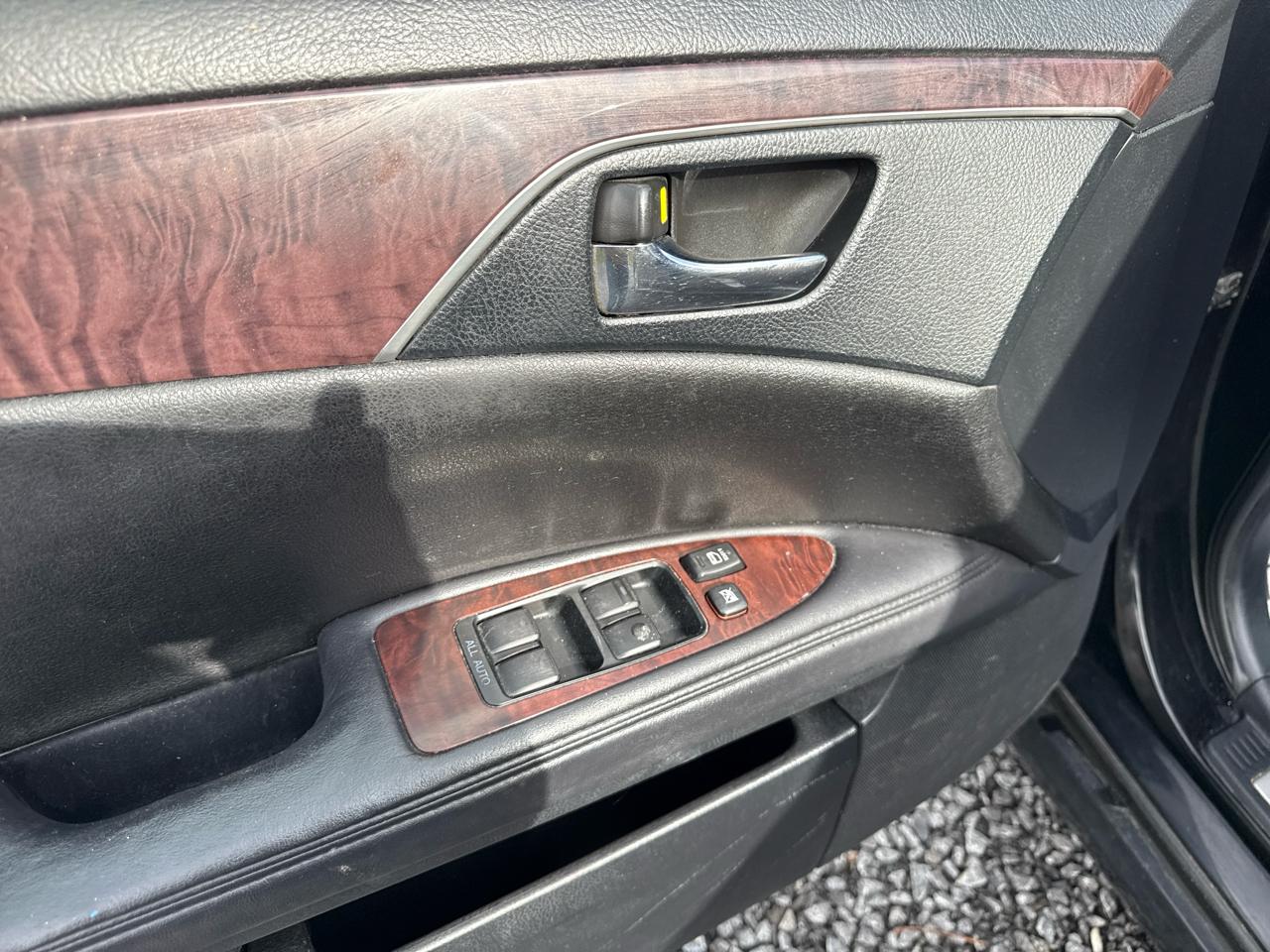 Toyota Avalon 4dr Sdn (Natl) 2012