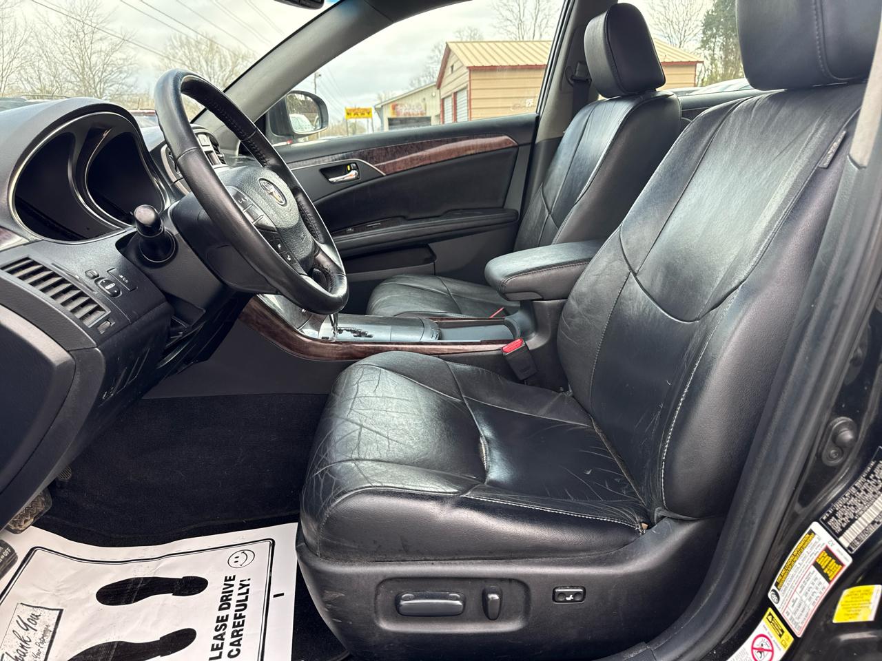 Toyota Avalon 4dr Sdn (Natl) 2012