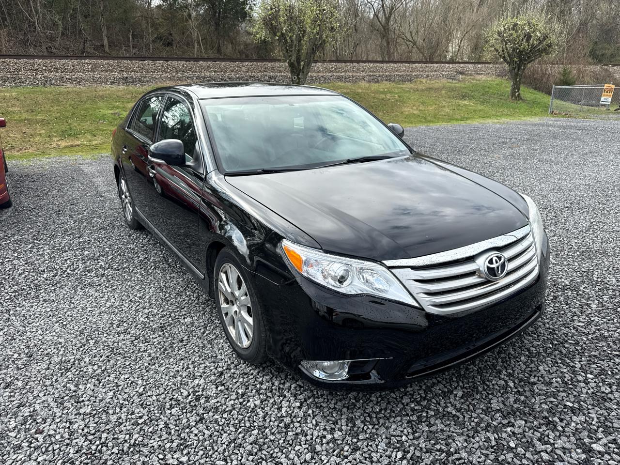 Toyota Avalon 4dr Sdn (Natl) 2012