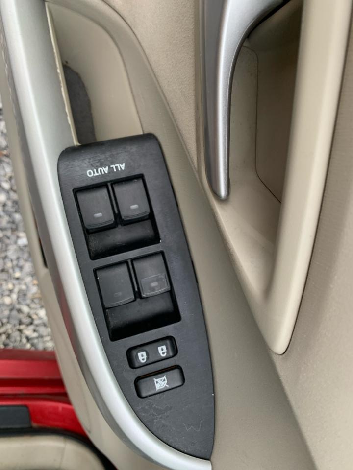 Toyota Prius 5dr HB Three (Natl) 2012