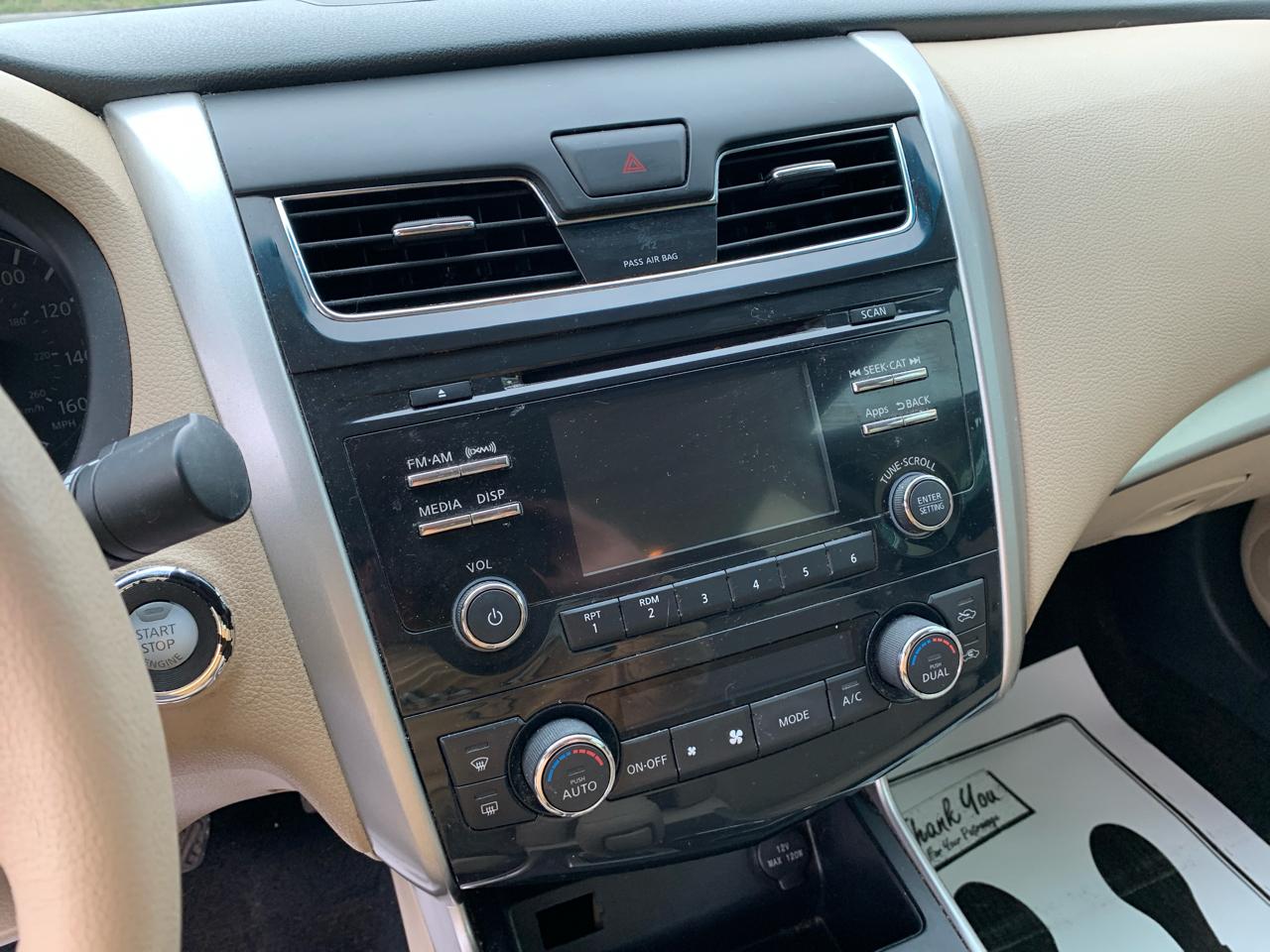 Nissan Altima 4dr Sdn I4 2.5 SV 2015