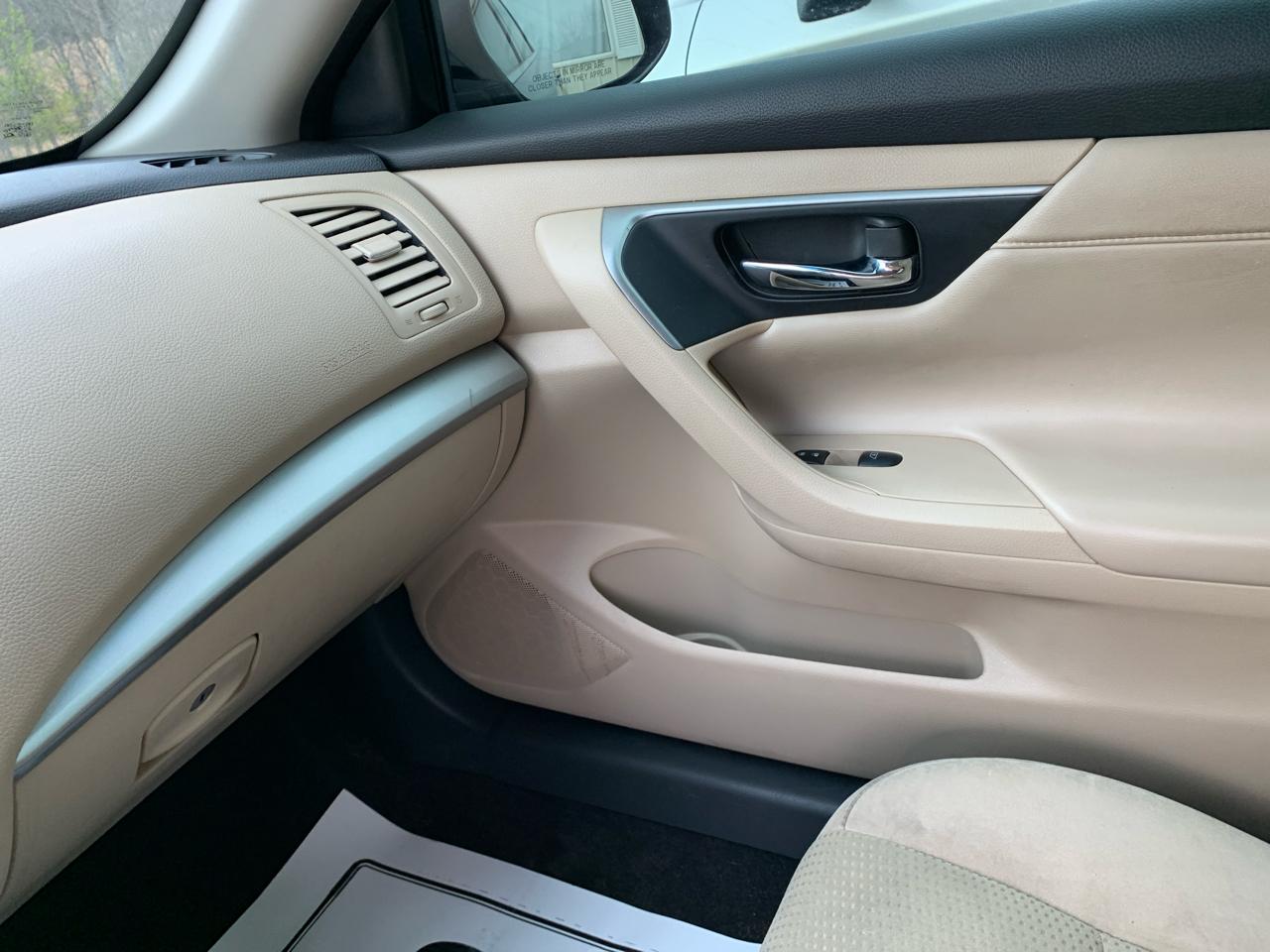 Nissan Altima 4dr Sdn I4 2.5 SV 2015