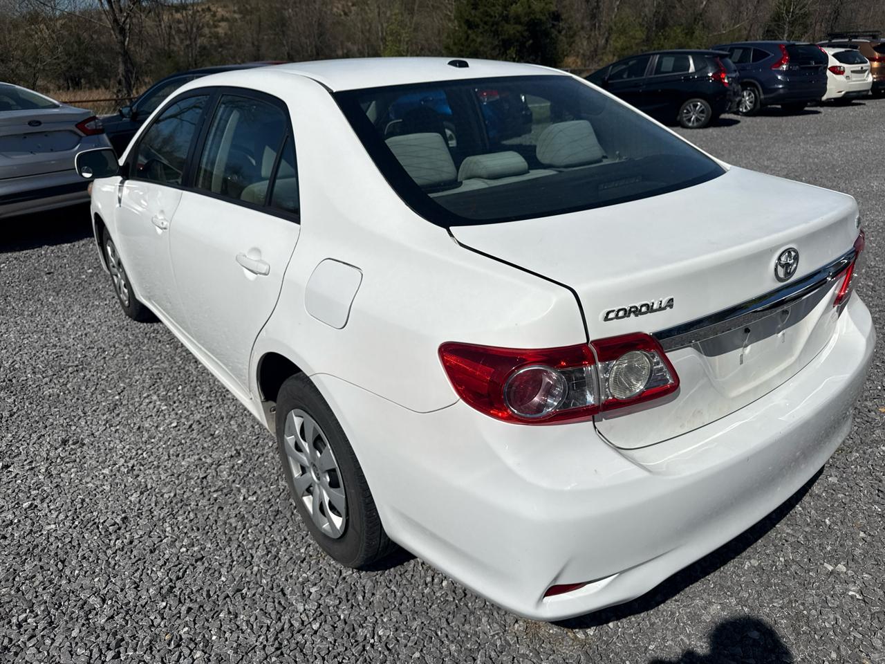 Toyota Corolla 4dr Sdn Auto LE (Natl) 2011