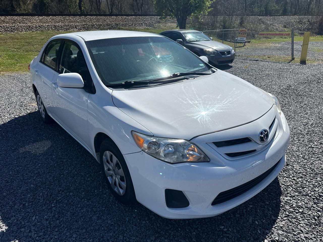 Toyota Corolla 4dr Sdn Auto LE (Natl) 2011
