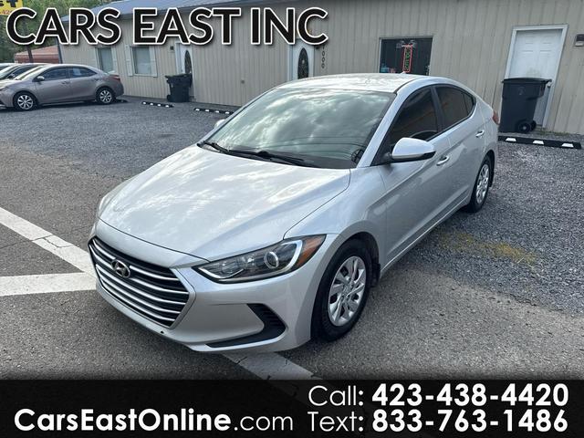 Silver 2018 Hyundai Elantra SE FWD Sedan Front-Wheel Drive Automatic