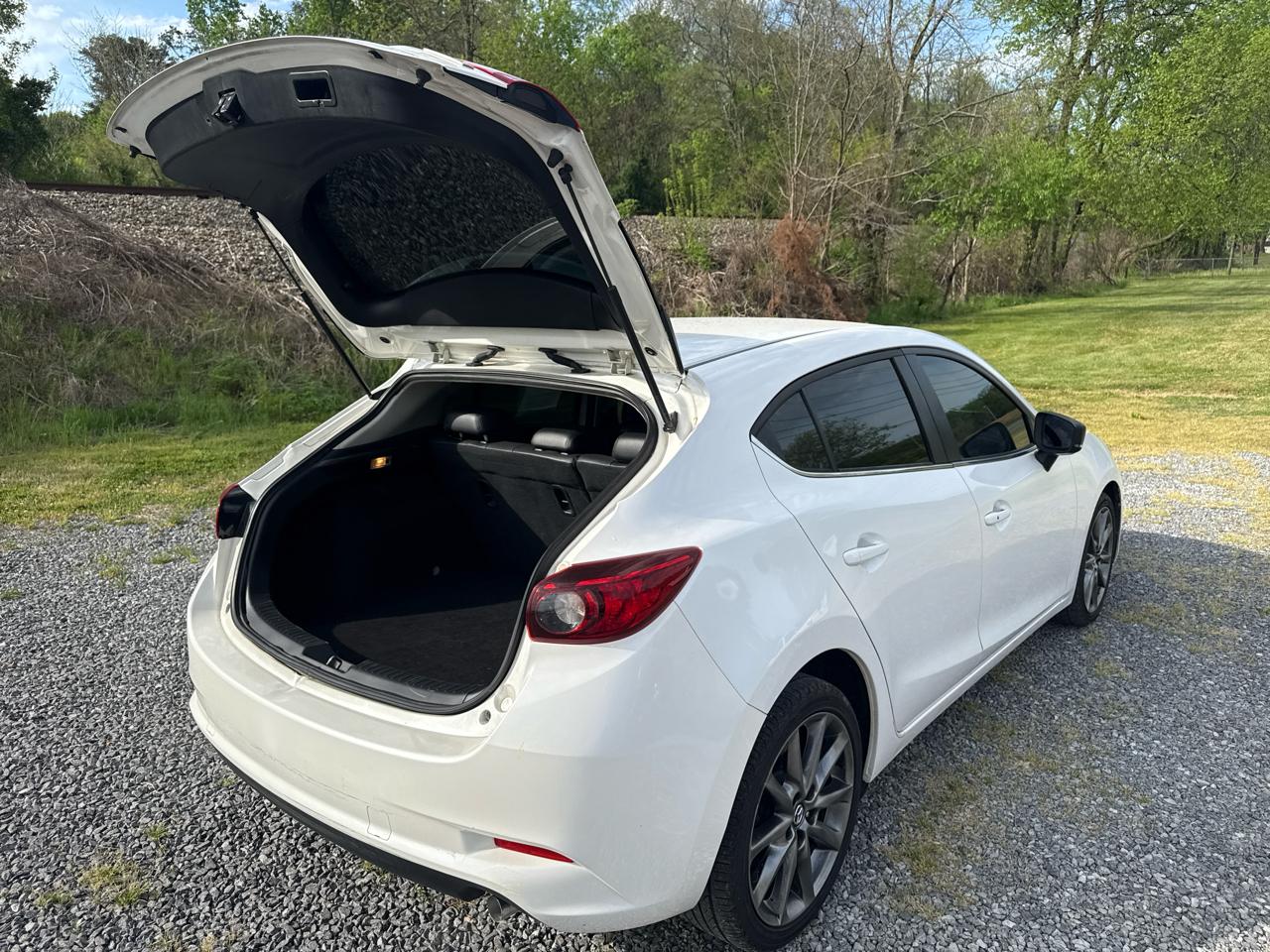 Mazda Mazda3 5-Door Touring Auto 2018