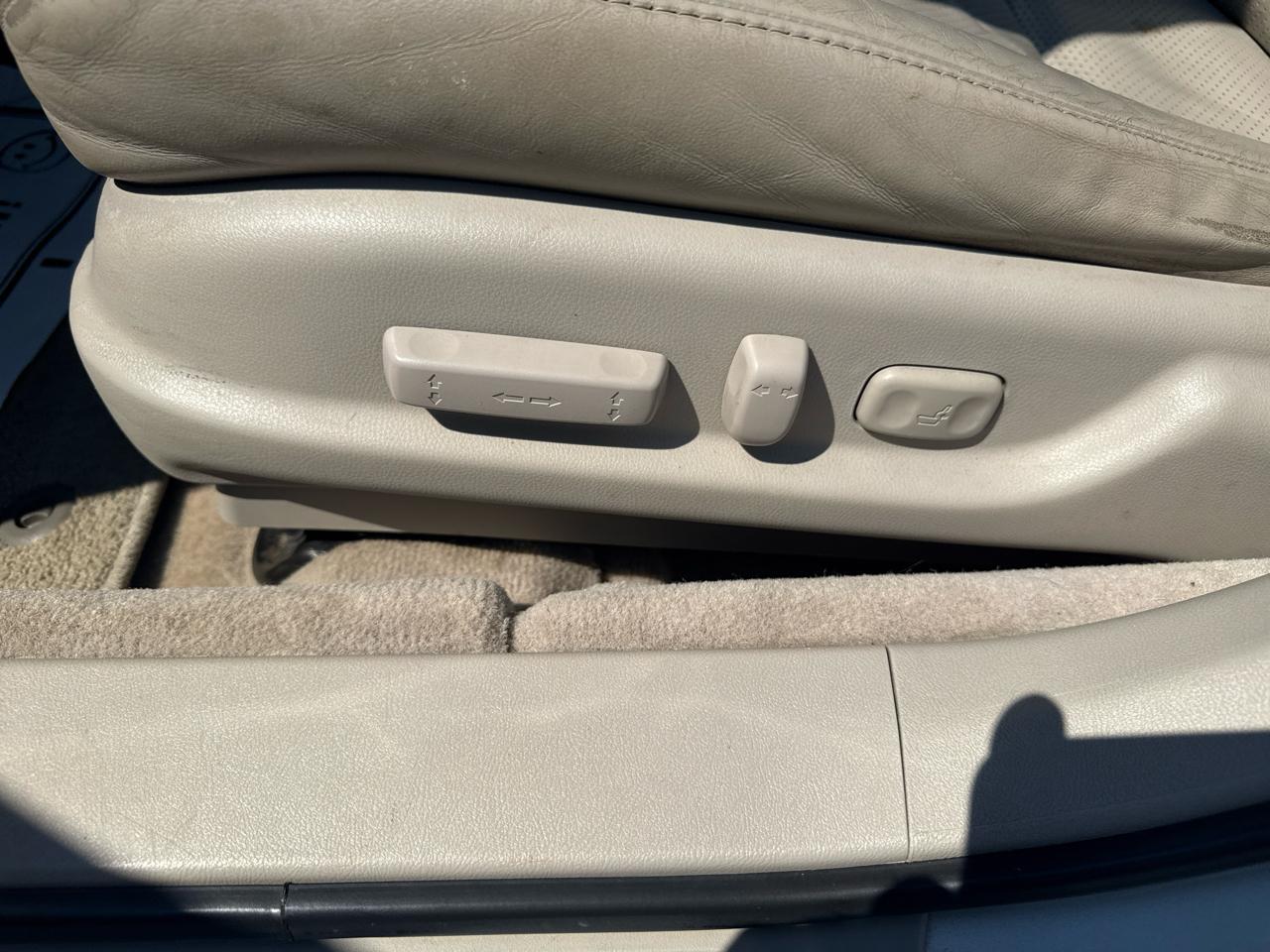 Acura TL 4dr Sdn 2WD Tech 2011