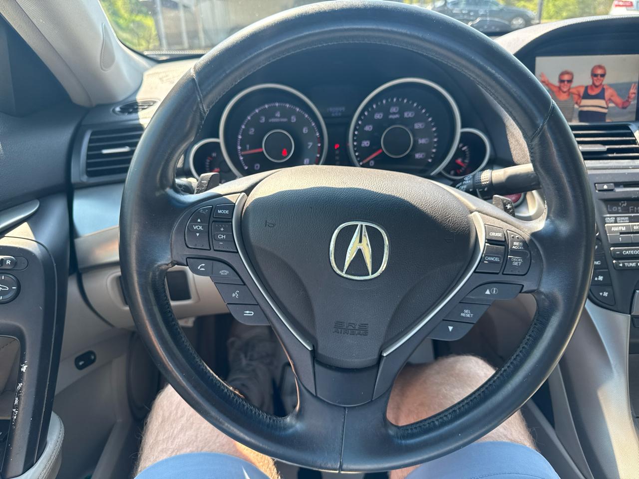 Acura TL 4dr Sdn 2WD Tech 2011