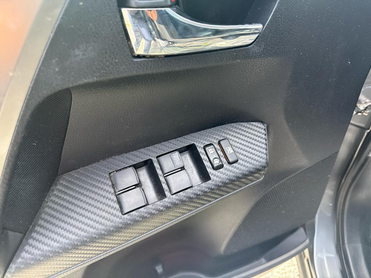 Toyota RAV4 AWD 4dr XLE (Natl) 2015