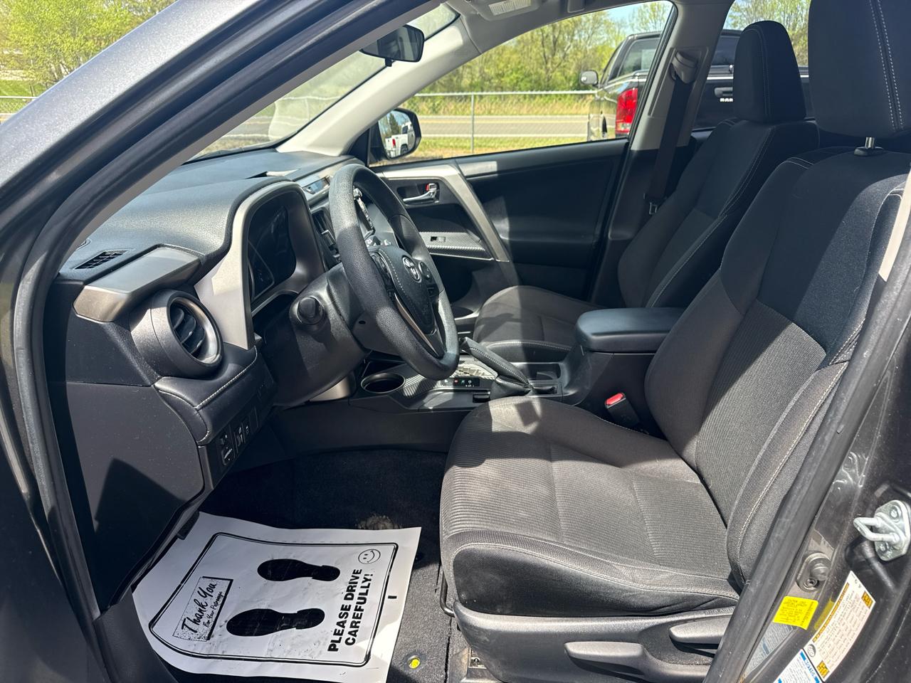 Toyota RAV4 AWD 4dr XLE (Natl) 2015