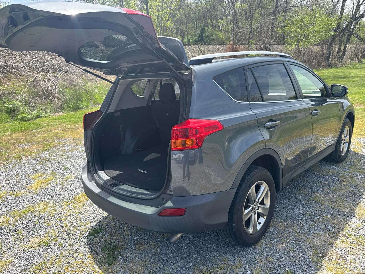 Toyota RAV4 AWD 4dr XLE (Natl) 2015