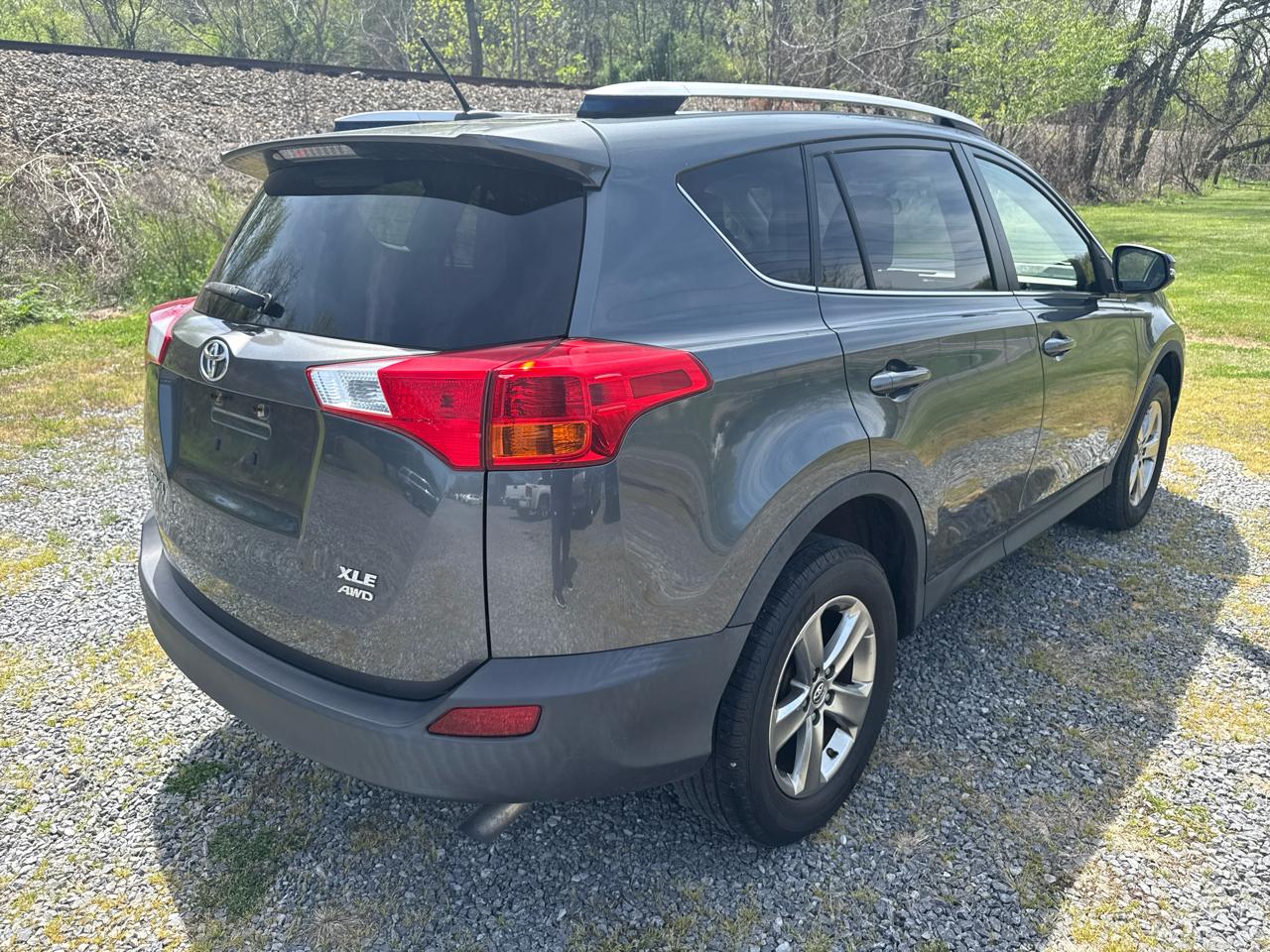Toyota RAV4 AWD 4dr XLE (Natl) 2015