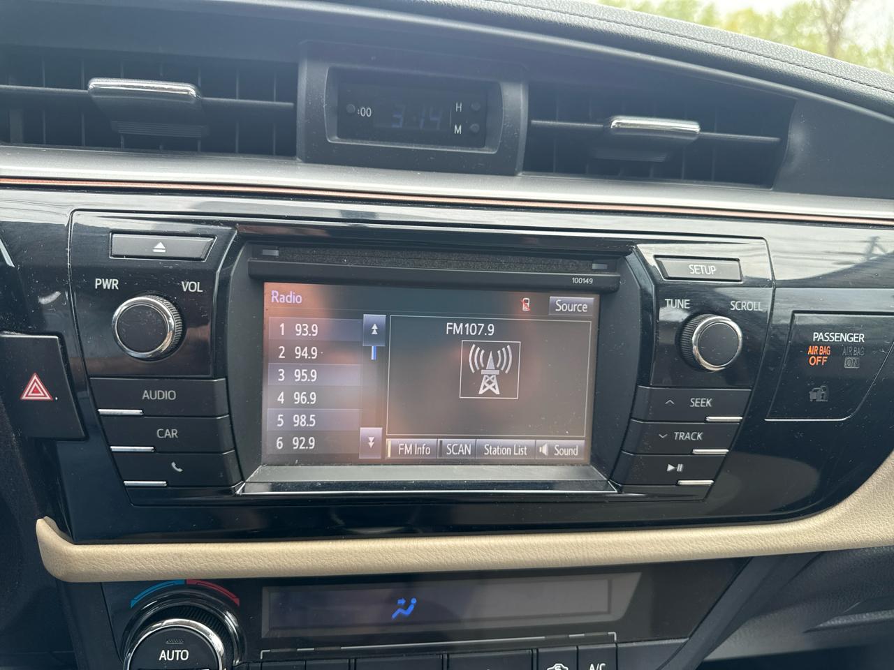 Toyota Corolla 4dr Sdn CVT LE Premium (Natl) 2014