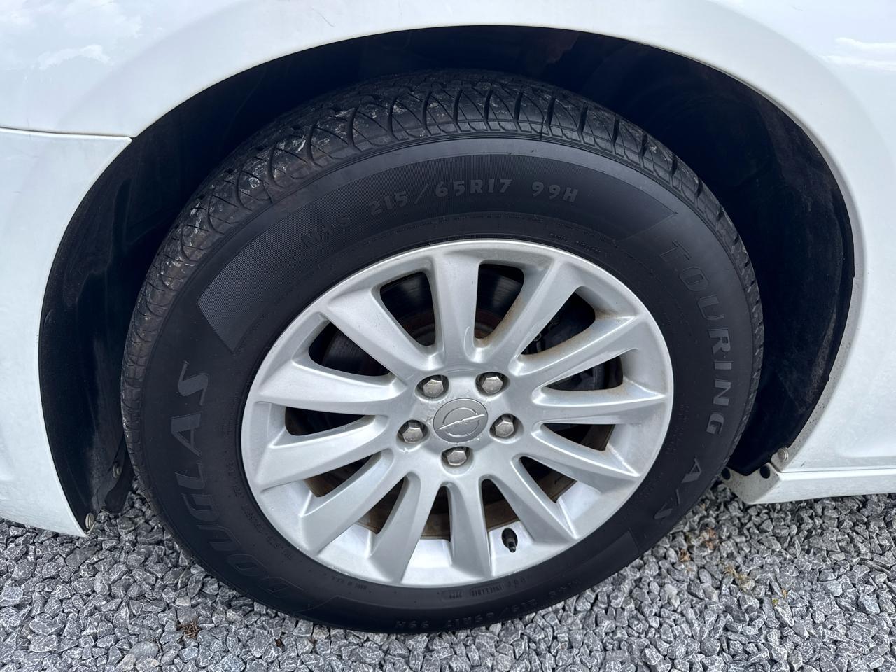 Chrysler 300 4dr Sdn RWD 2014