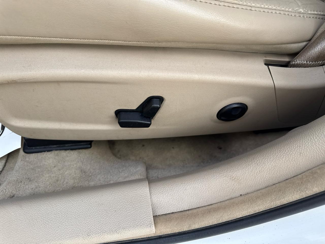 Chrysler 300 4dr Sdn RWD 2014