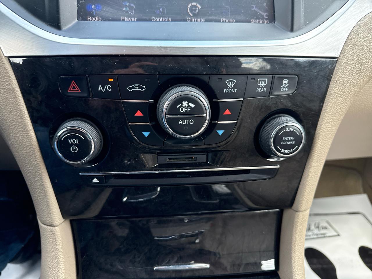 Chrysler 300 4dr Sdn RWD 2014