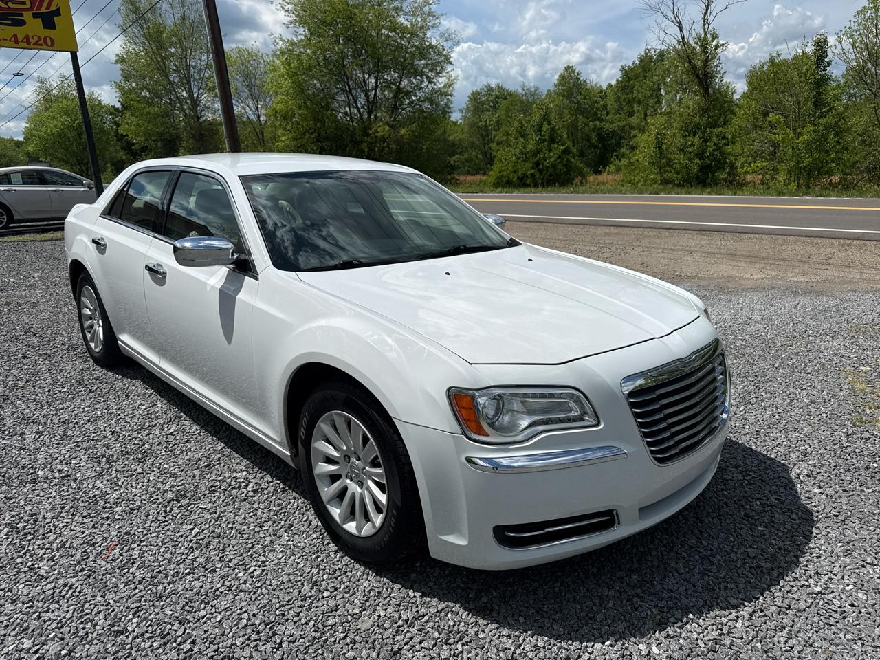 Chrysler 300 4dr Sdn RWD 2014
