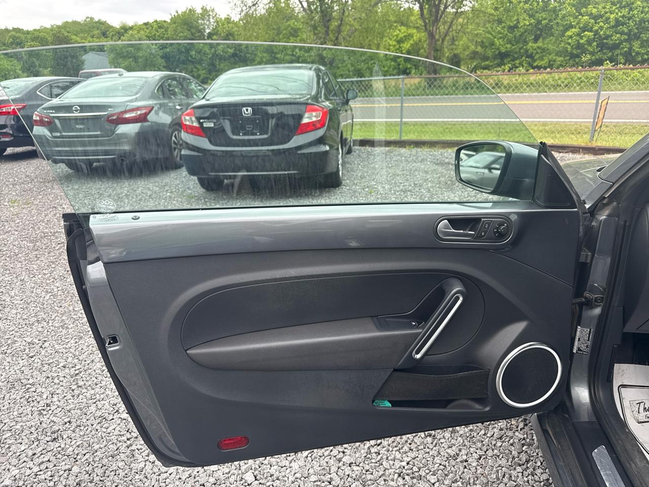Volkswagen Beetle 2dr Cpe Auto 2.5L 2012