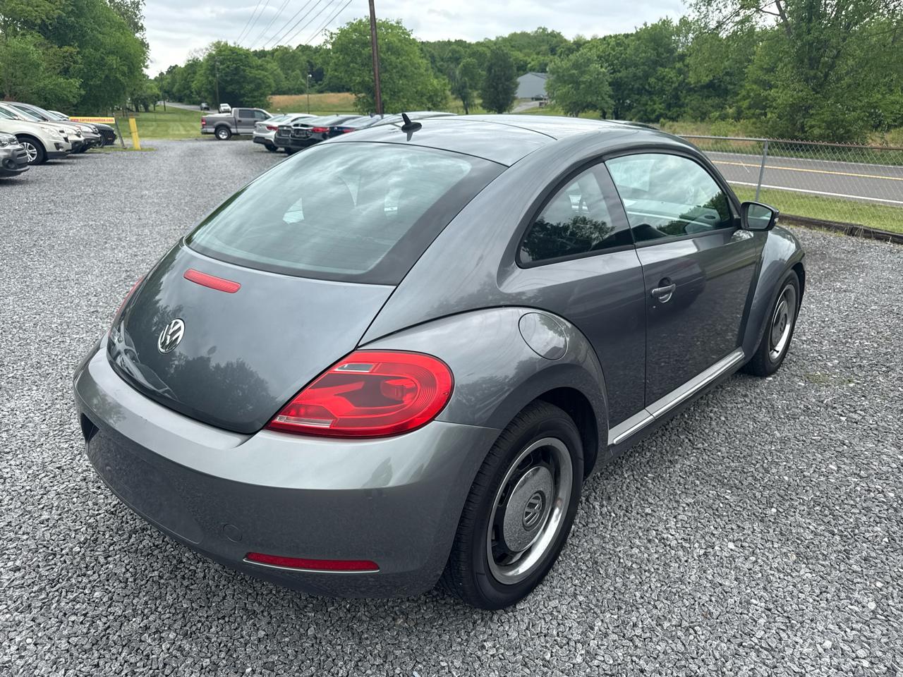 Volkswagen Beetle 2dr Cpe Auto 2.5L 2012