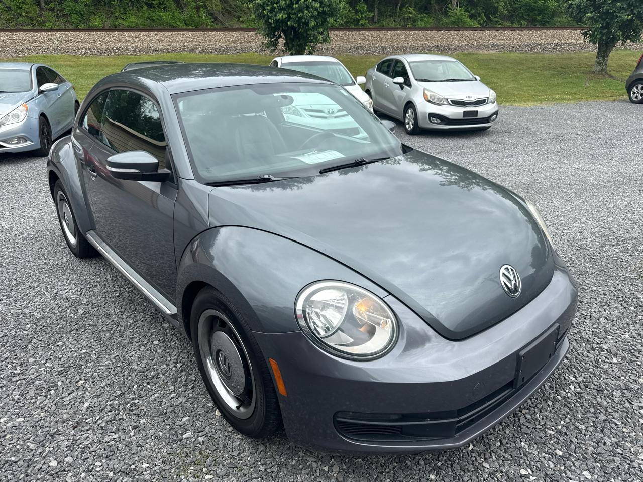 Volkswagen Beetle 2dr Cpe Auto 2.5L 2012