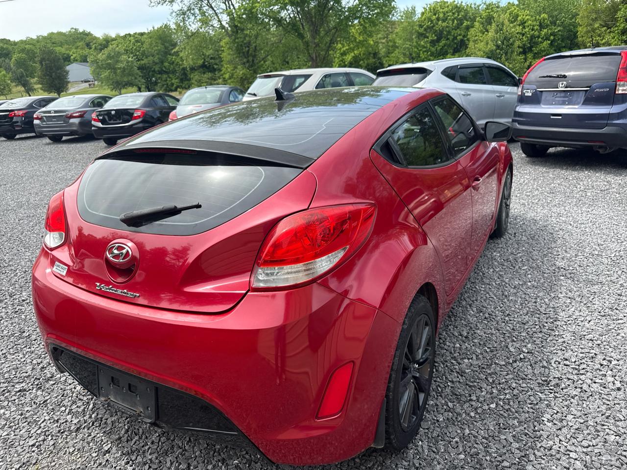 Hyundai Veloster 3dr Cpe Man w/Gray Int 2013