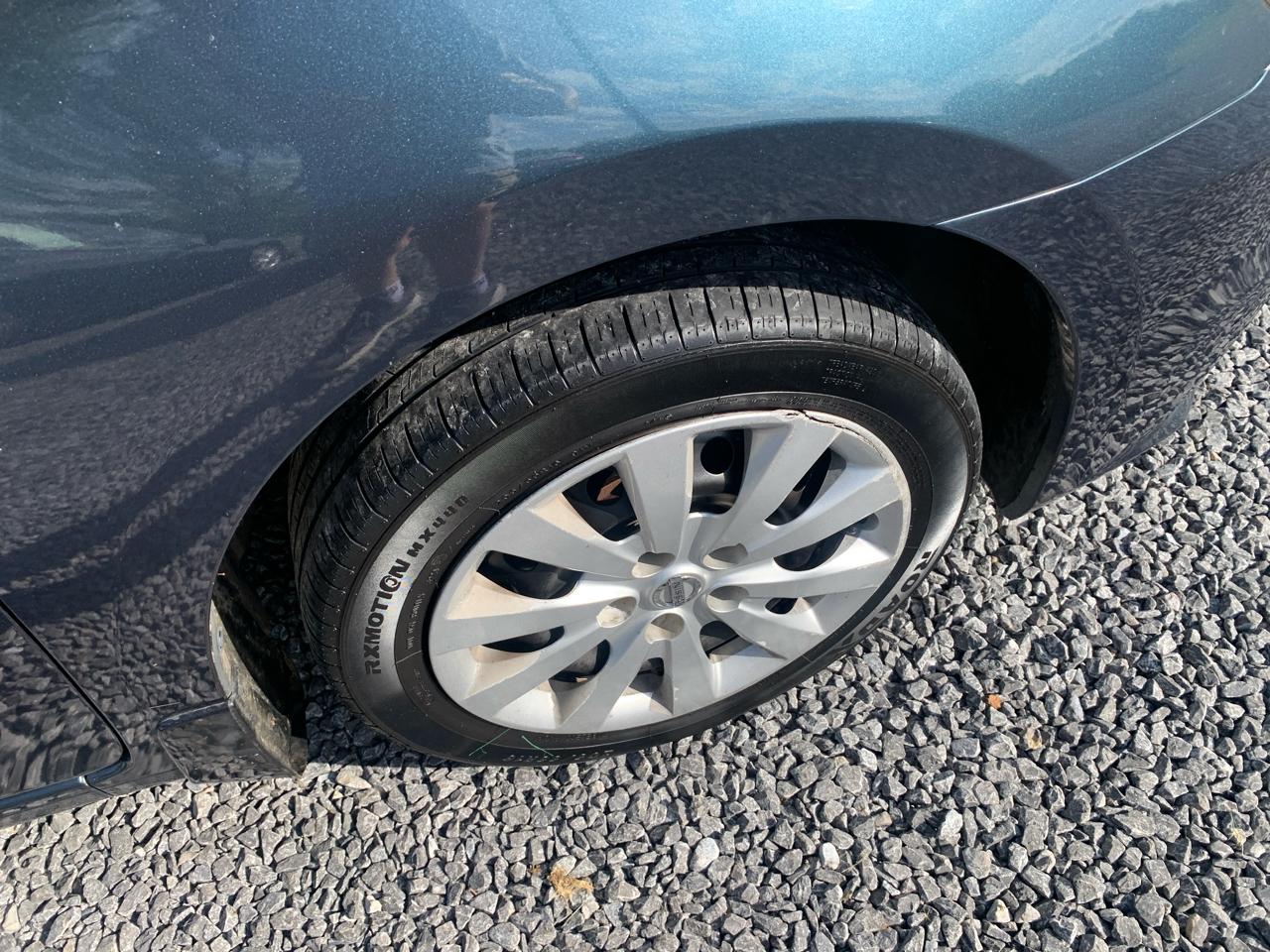 Nissan Sentra 4dr Sdn I4 CVT SV 2016