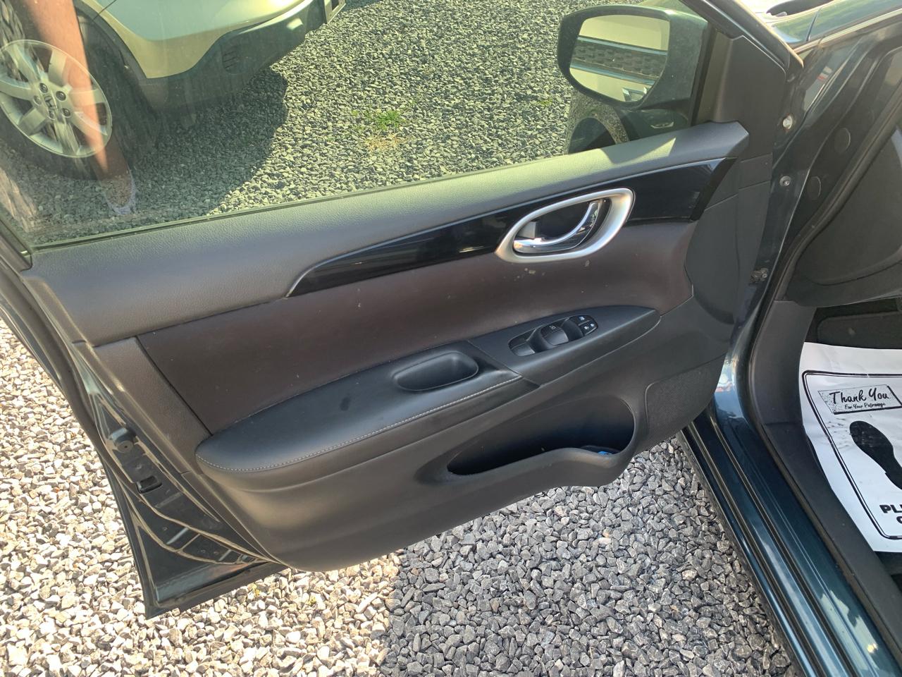 Nissan Sentra 4dr Sdn I4 CVT SV 2016