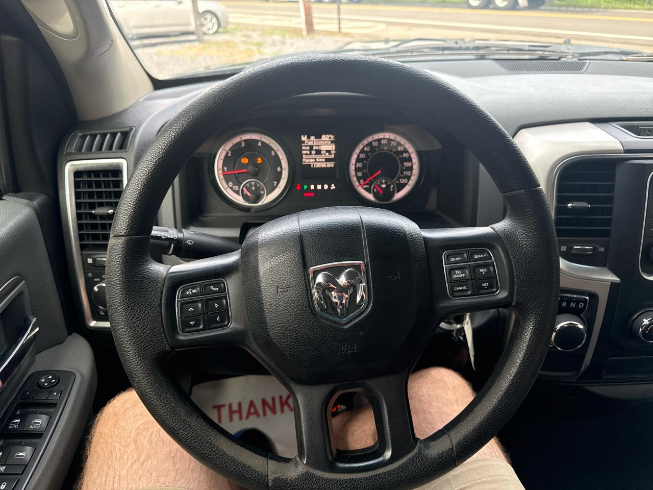 RAM 1500 SLT 4x2 Quad Cab 6'4" Box 2017