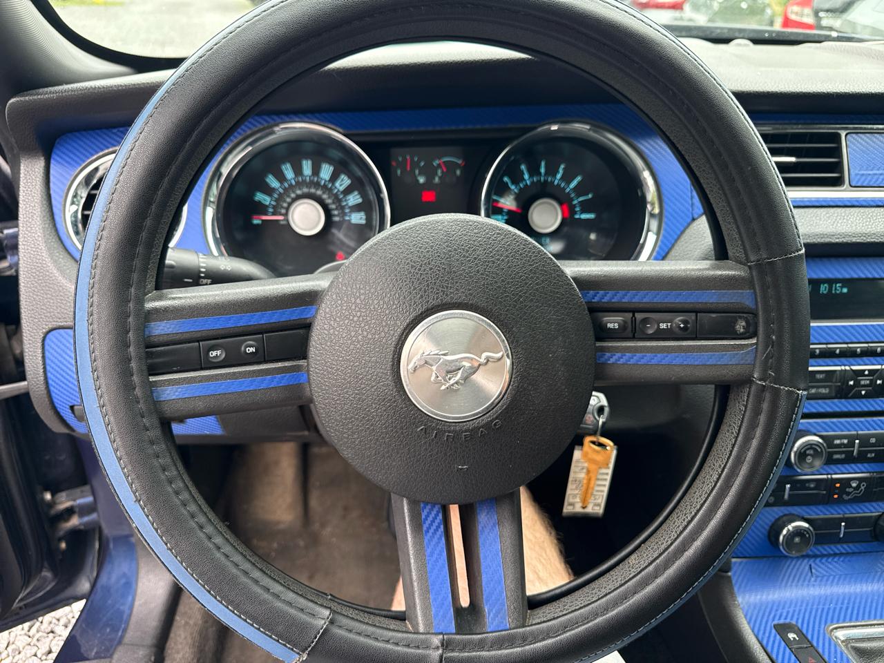 Ford Mustang 2dr Cpe V6 2011