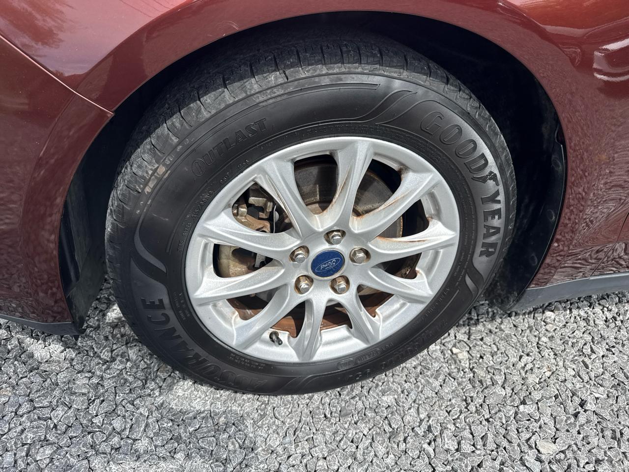 Ford Fusion 4dr Sdn S FWD 2015