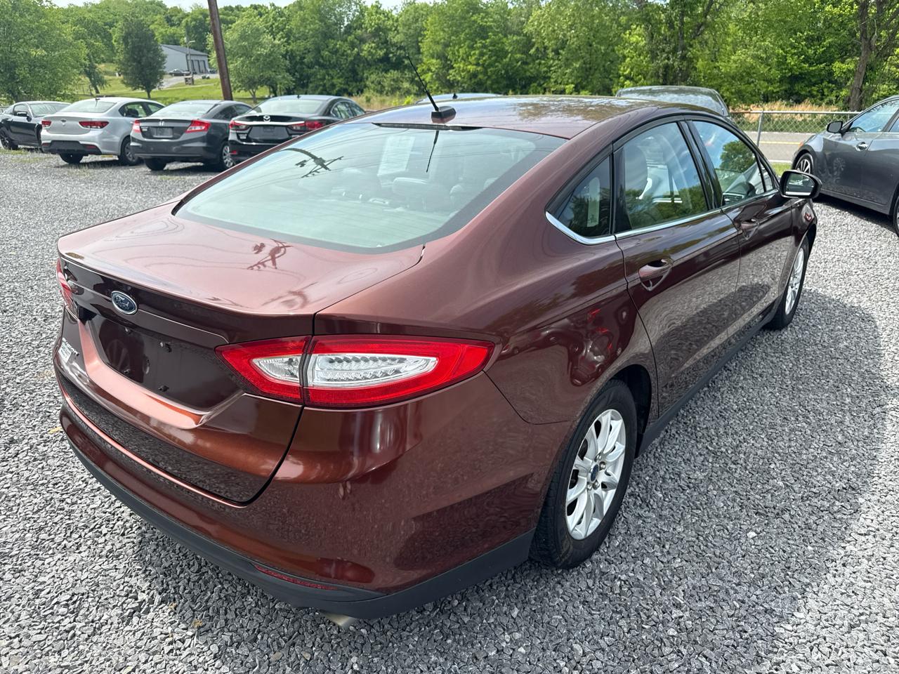 Ford Fusion 4dr Sdn S FWD 2015
