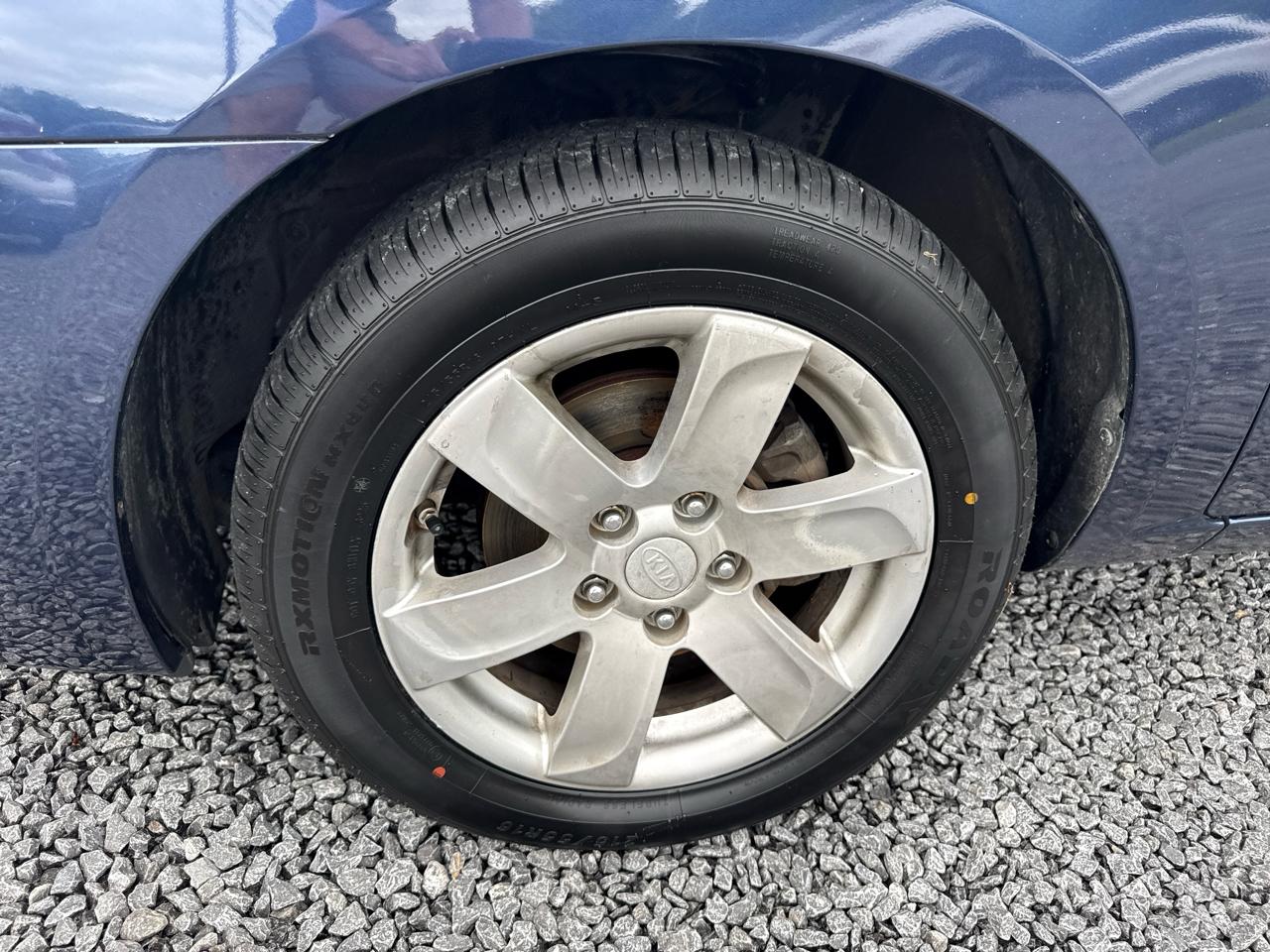 Kia Rondo 4dr Wgn V6 LX 2008