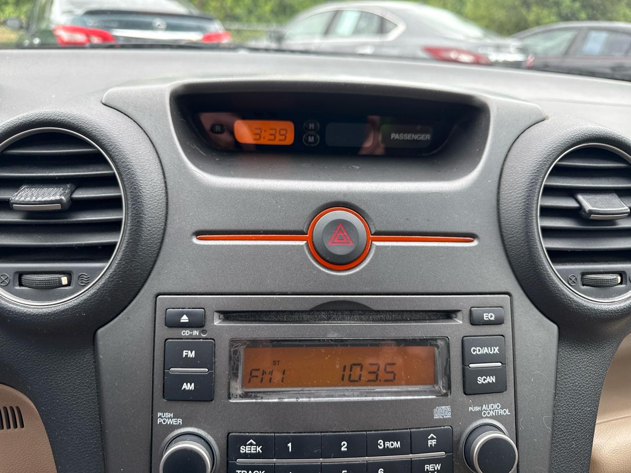 Kia Rondo 4dr Wgn V6 LX 2008