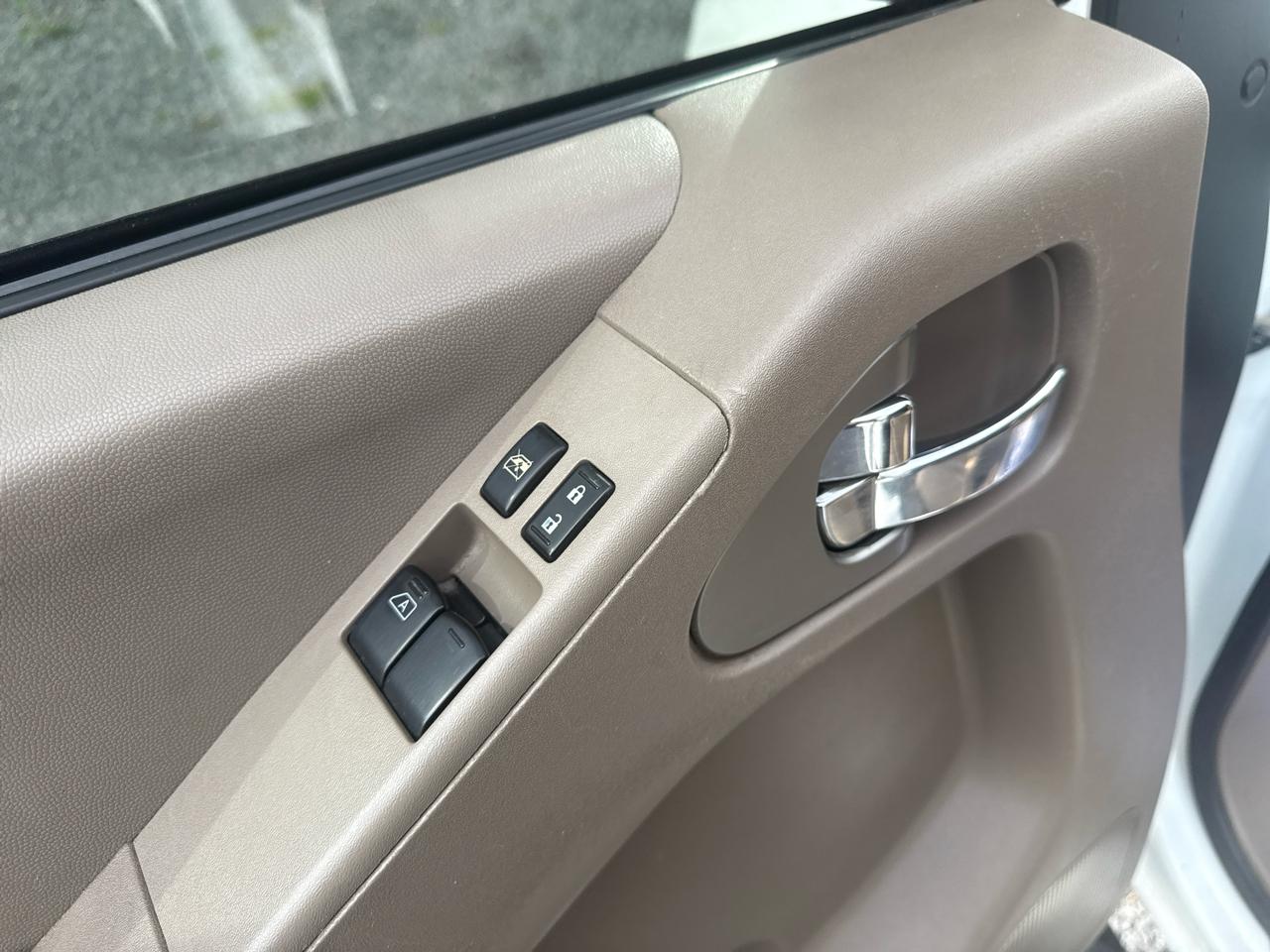 Nissan Frontier 4WD King Cab Auto SV 2016