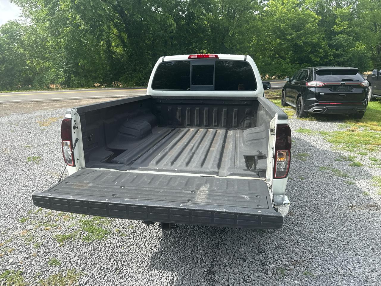 Nissan Frontier 4WD King Cab Auto SV 2016