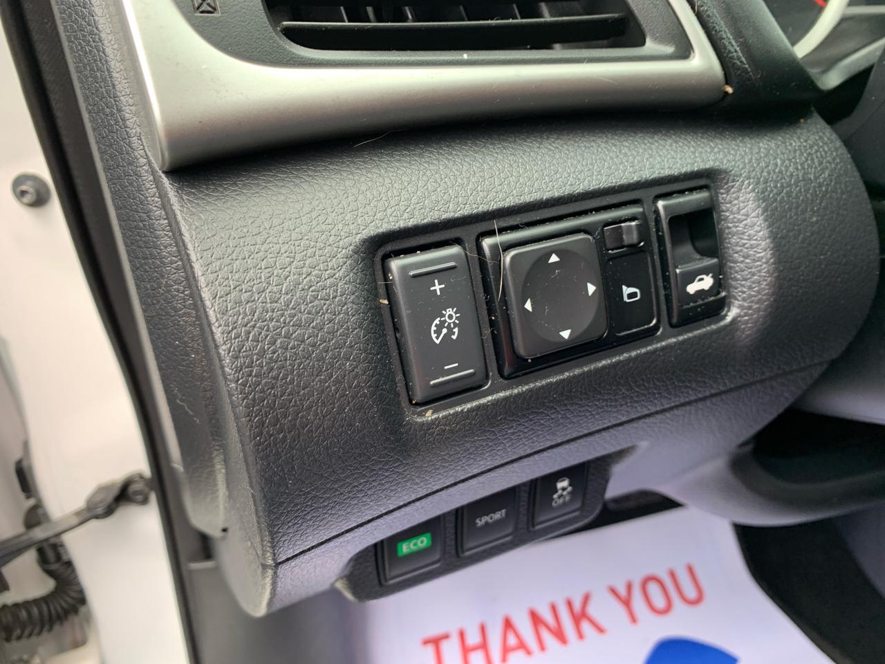 Nissan Sentra 4dr Sdn I4 CVT SV 2016