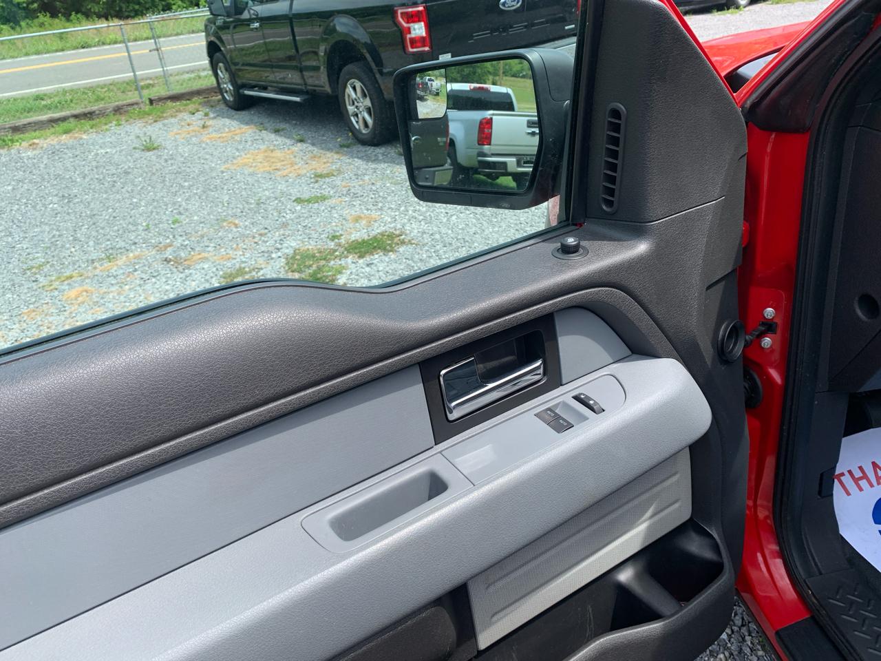 Ford F-150 2WD Reg Cab 126" STX 2014