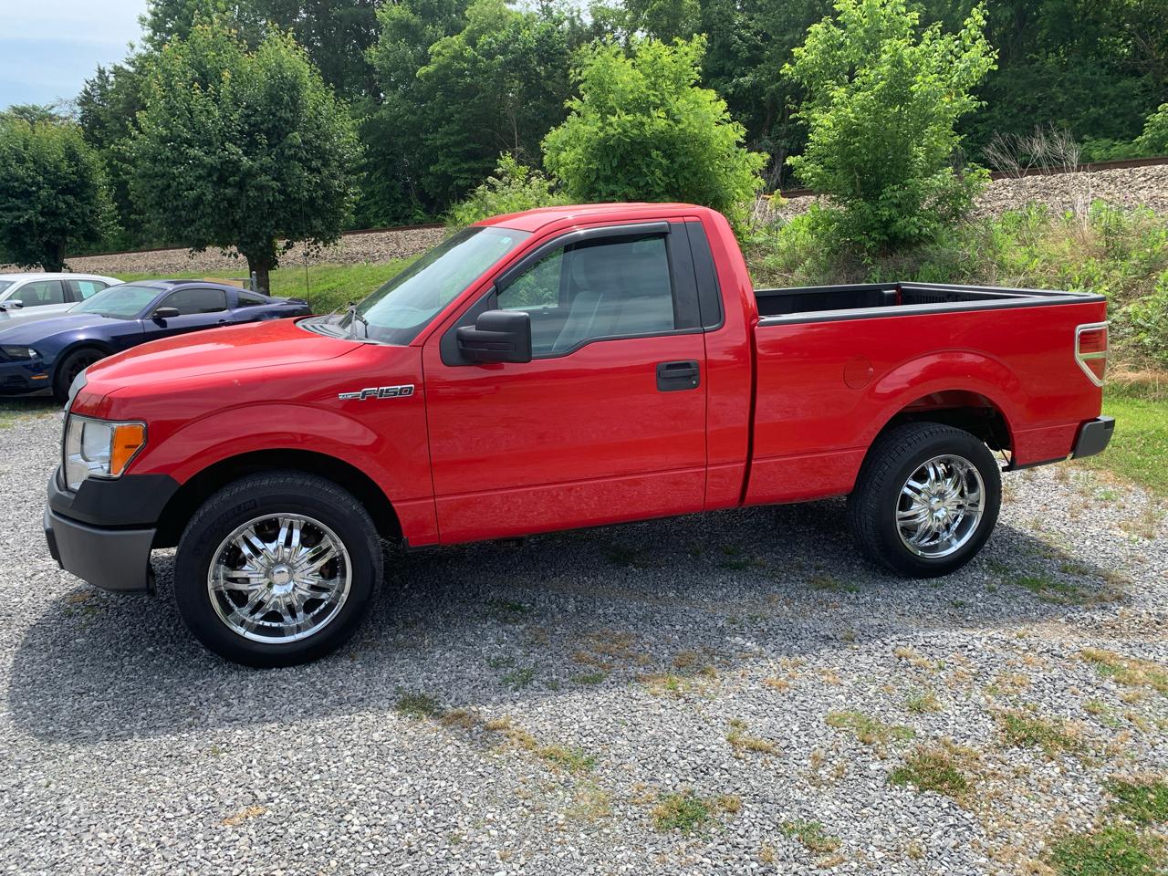 Ford F-150 2WD Reg Cab 126" STX 2014