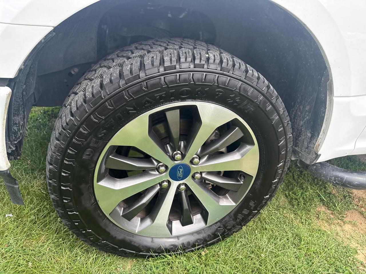 Ford F-150 Lariat 4WD SuperCab 8' Box 2019