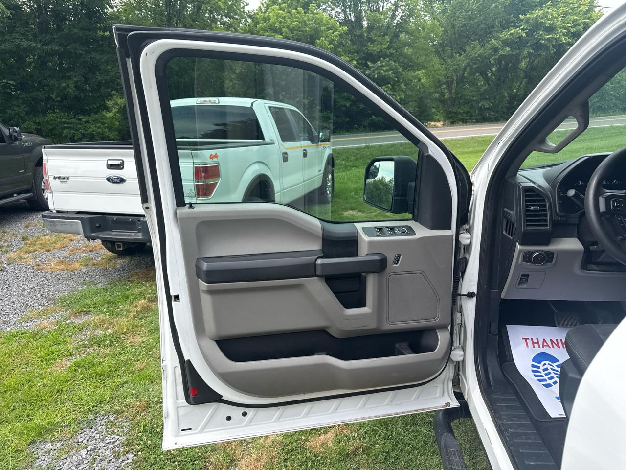 Ford F-150 Lariat 4WD SuperCab 8' Box 2019