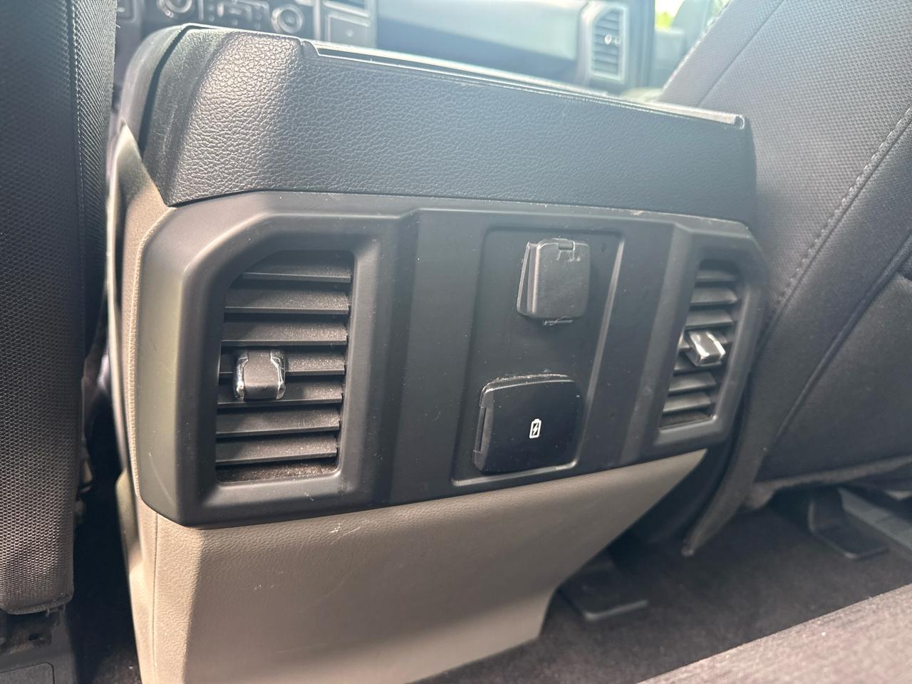 Ford F-150 Lariat 4WD SuperCab 8' Box 2019