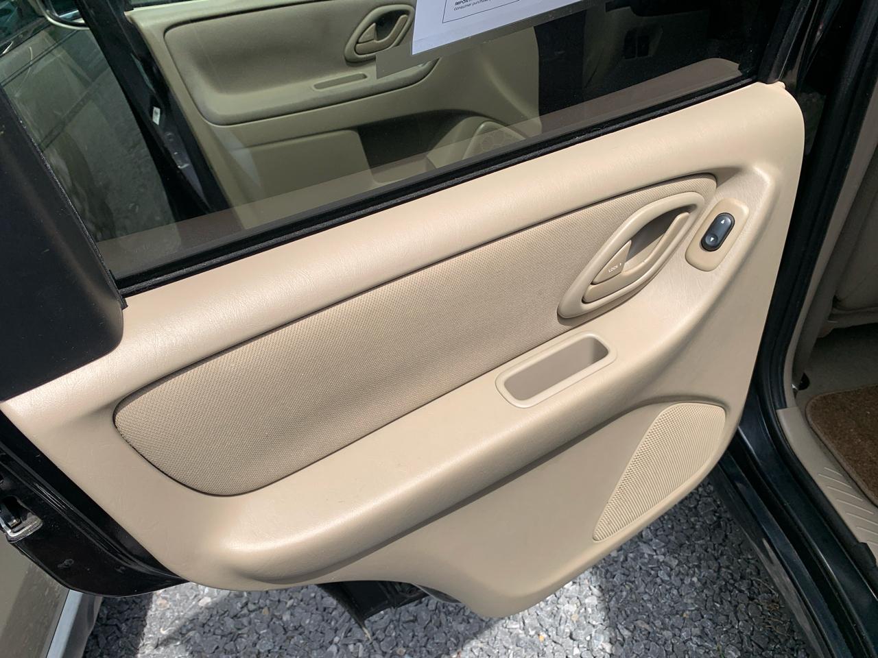 Mazda Tribute 3.0L Auto s 2006