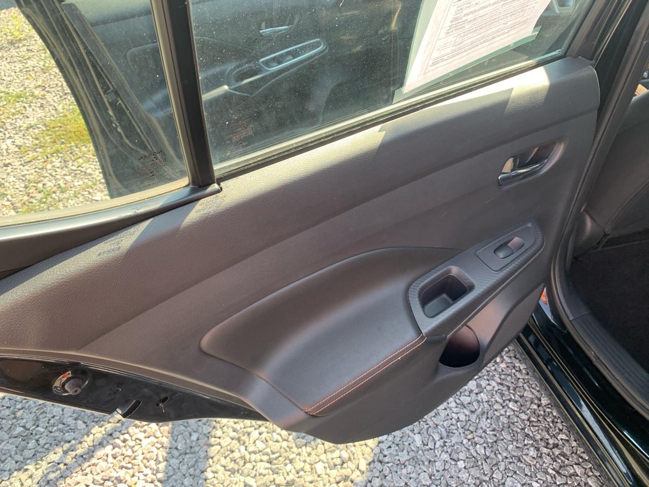 Nissan Versa SR CVT 2021