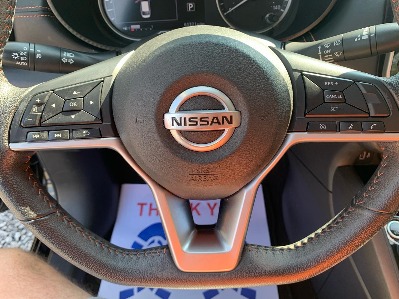 Nissan Versa SR CVT 2021