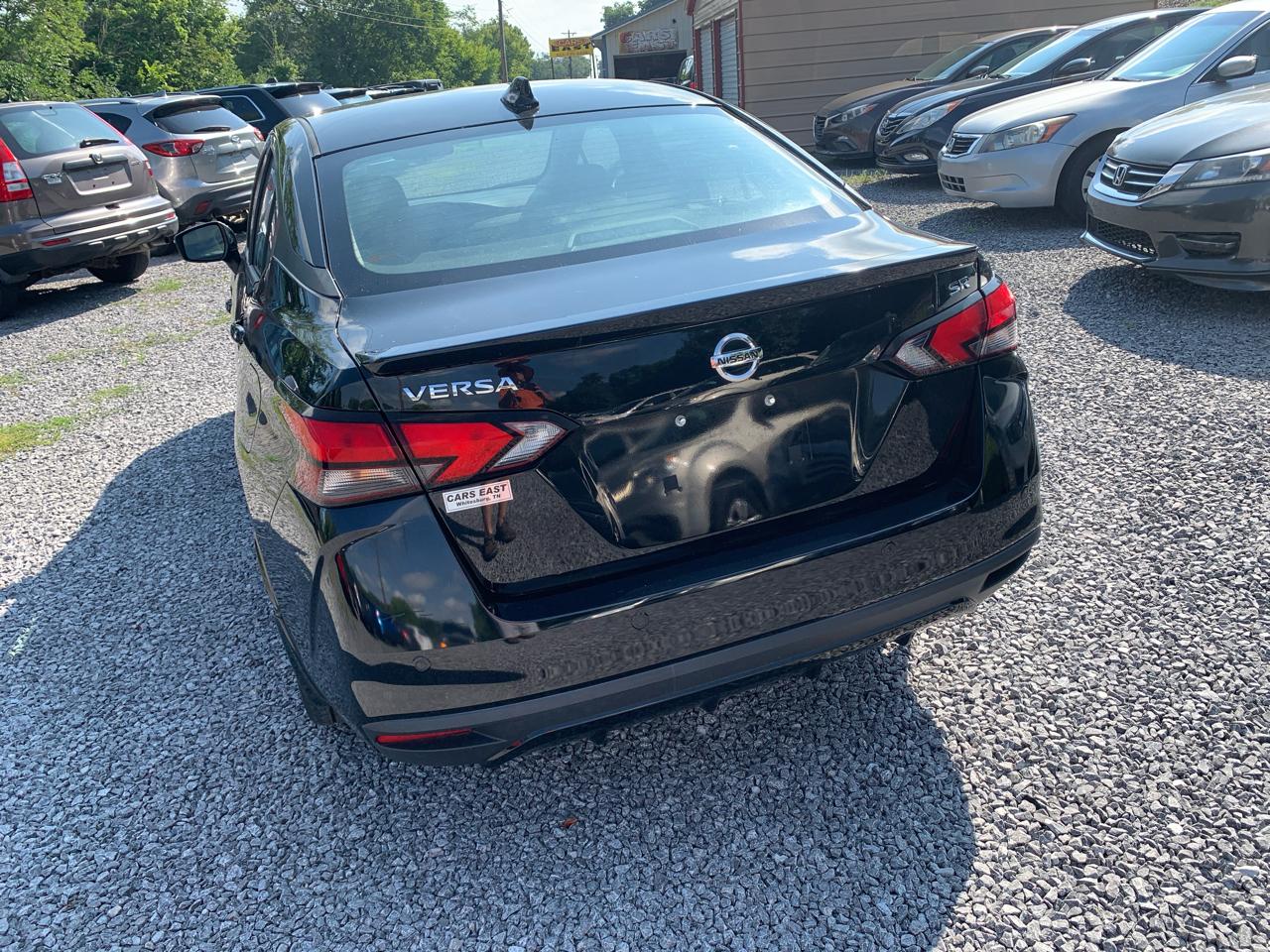 Nissan Versa SR CVT 2021