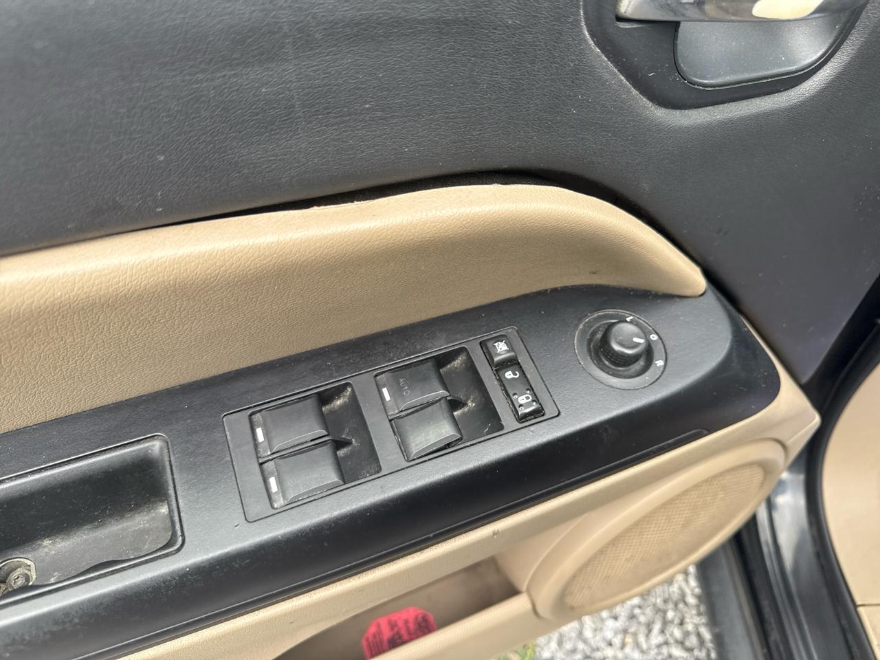 Jeep Compass FWD 4dr Sport 2012